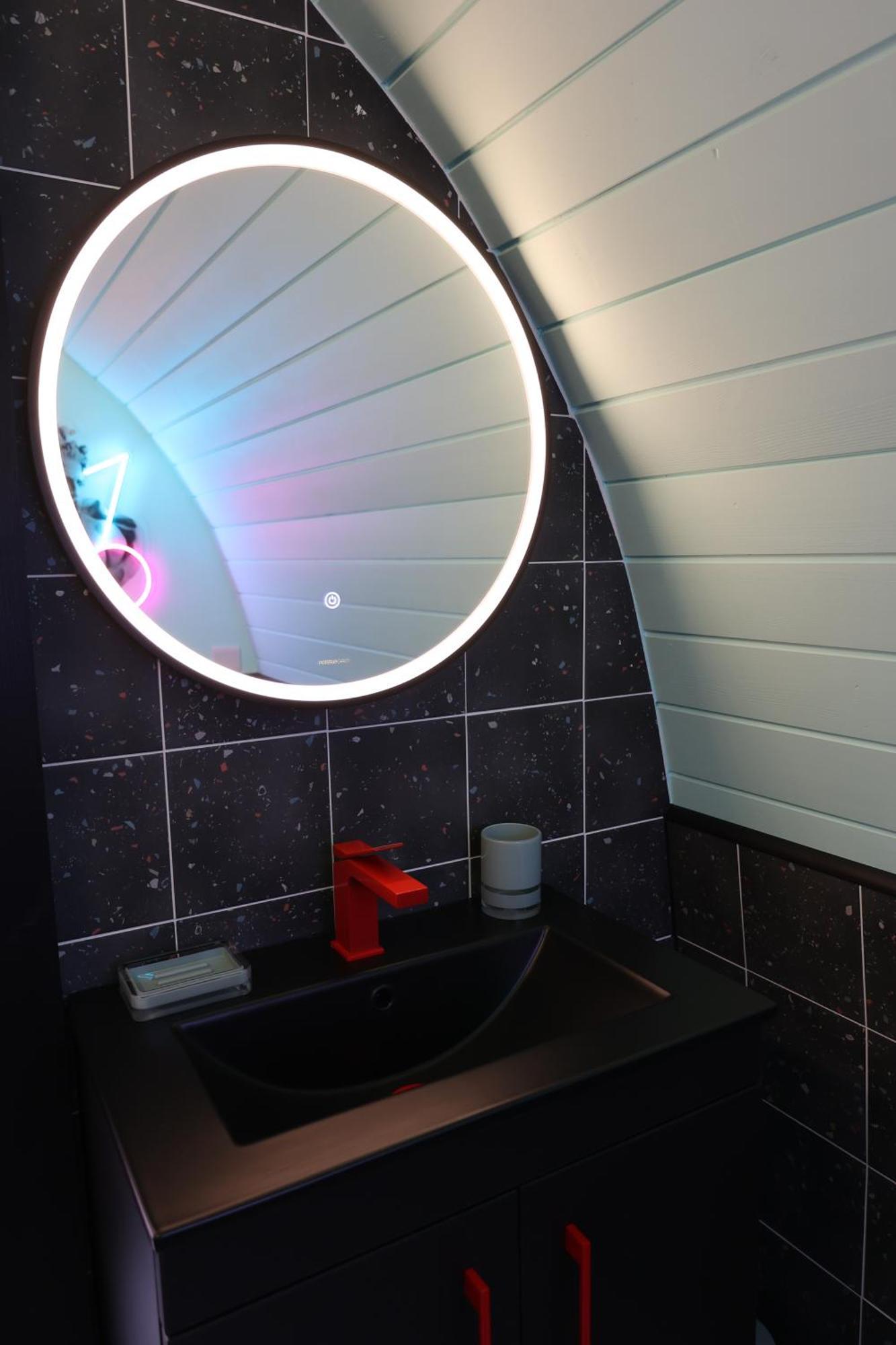 Appartamento Ammonite Glamping Pod & Hot Tub Hungerton Esterno foto