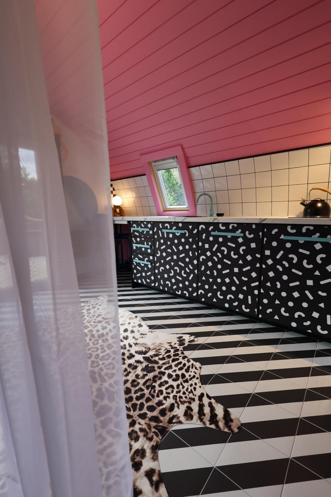 Appartamento Ammonite Glamping Pod & Hot Tub Hungerton Esterno foto